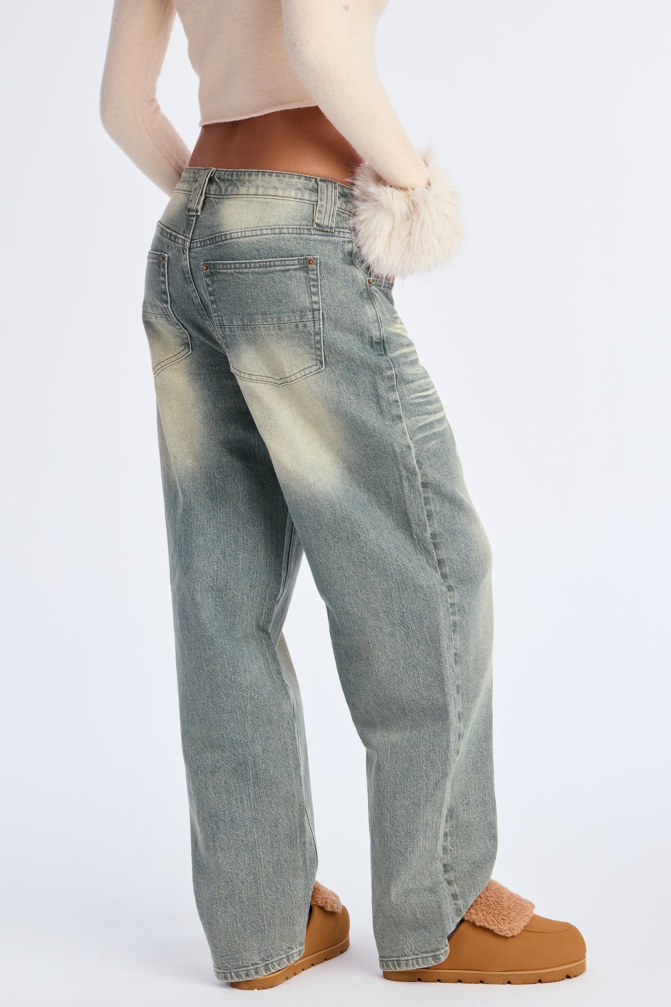On The Low Tinted Baggy Jeans - Olive