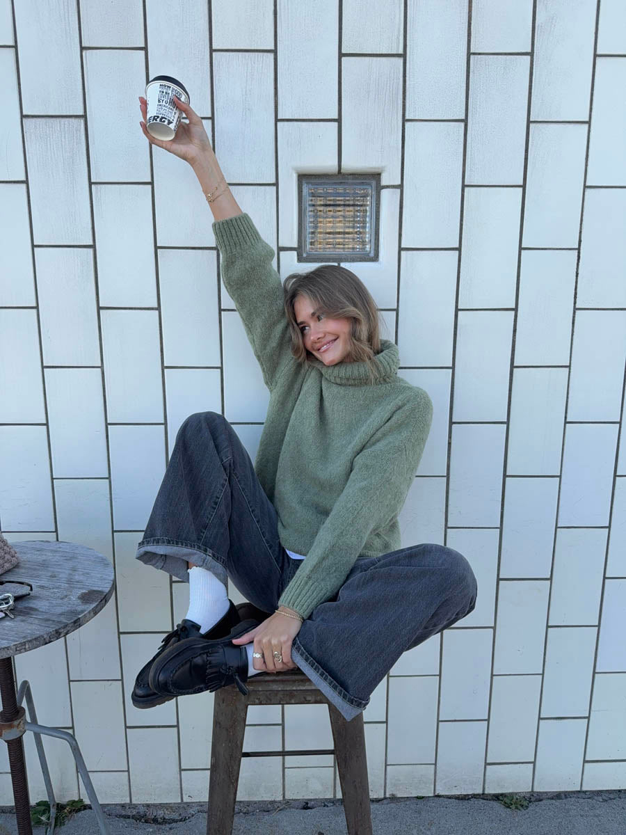 Aurelia | Classic Turtleneck Knit